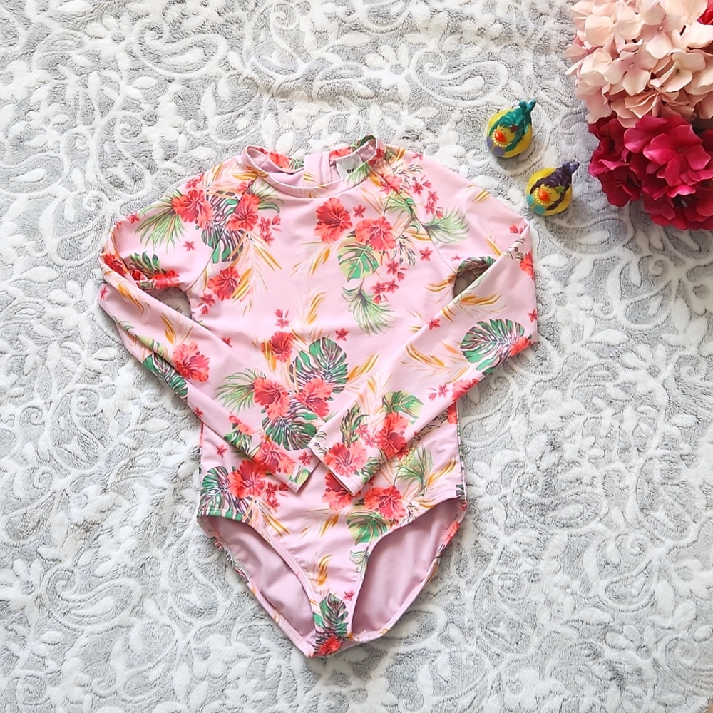 Girls size 7/8 one piece bathing suit